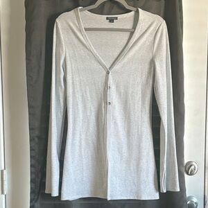 Wild Fable Light Gray V Neck Split Cuff  Preppy Long Sleeve Top SZ M
